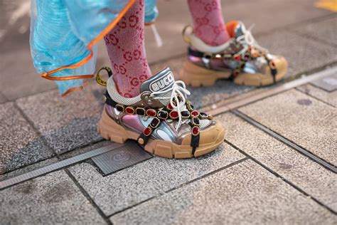 gucci is selling virtual sneakers|Altro.